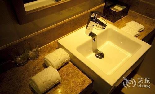 Heyi Hotel Hefei Changjiang Middle Road Luaran gambar